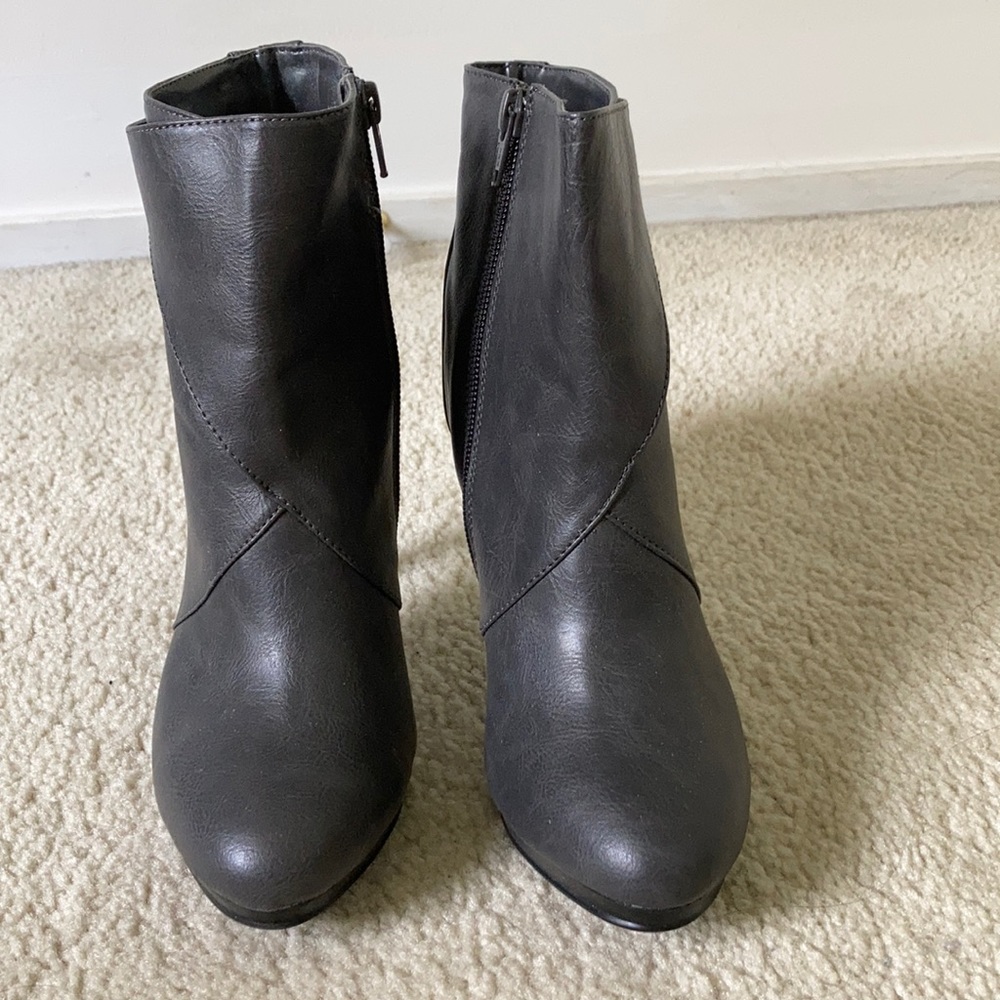 Style&Co. Sizzle Round Closed Toe Ankle High Boots